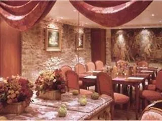 Kleber & 3* Paris